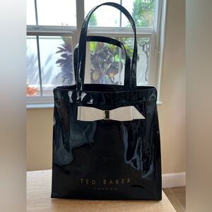 🤍🎩TED BAKER LRG BLACK GLOSSY PATENT LEATHER W/GOLD & WHITE BOW🎩🤍